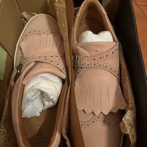 CONSIGNED Frye Gemma Kiltie Leather Slip on in Blush